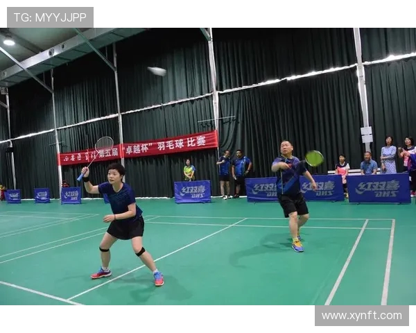 广州羽毛球队与成都羽毛球队赛后复盘分析双方配合与战术执行的关键因素